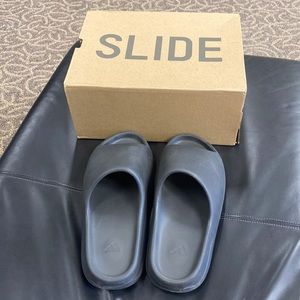 Onyx yeezy slides size 12